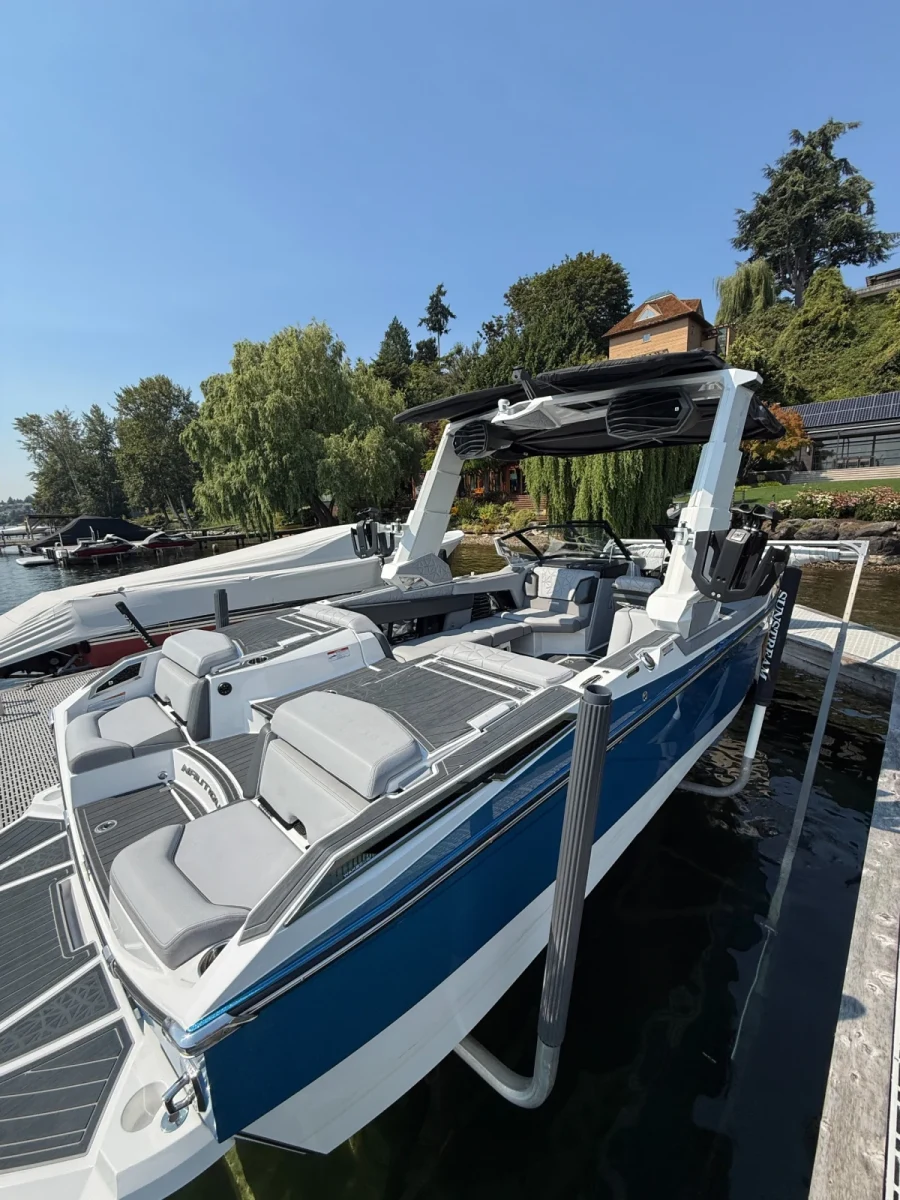 2023-nautique-g23-paragon-147654-image4.webp