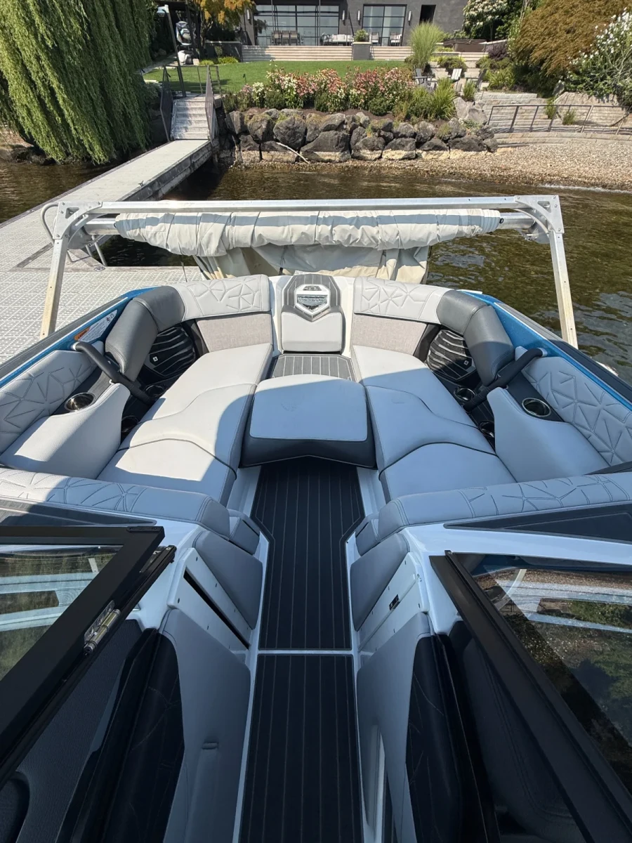 2023-nautique-g23-paragon-147654-image7.webp