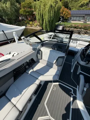 2023-nautique-g23-paragon-147654-image8.webp