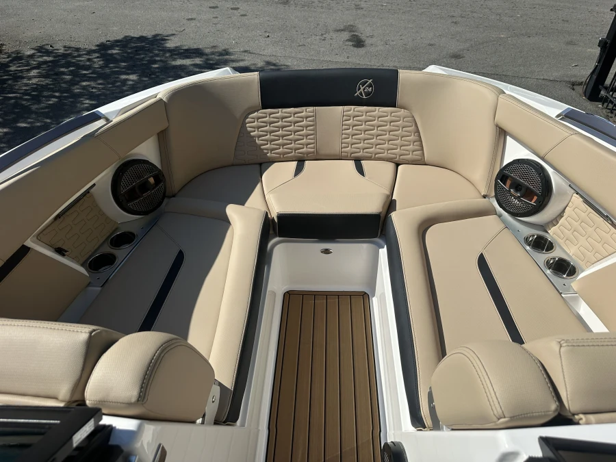 2024-mastercraft-x24-147660-image20