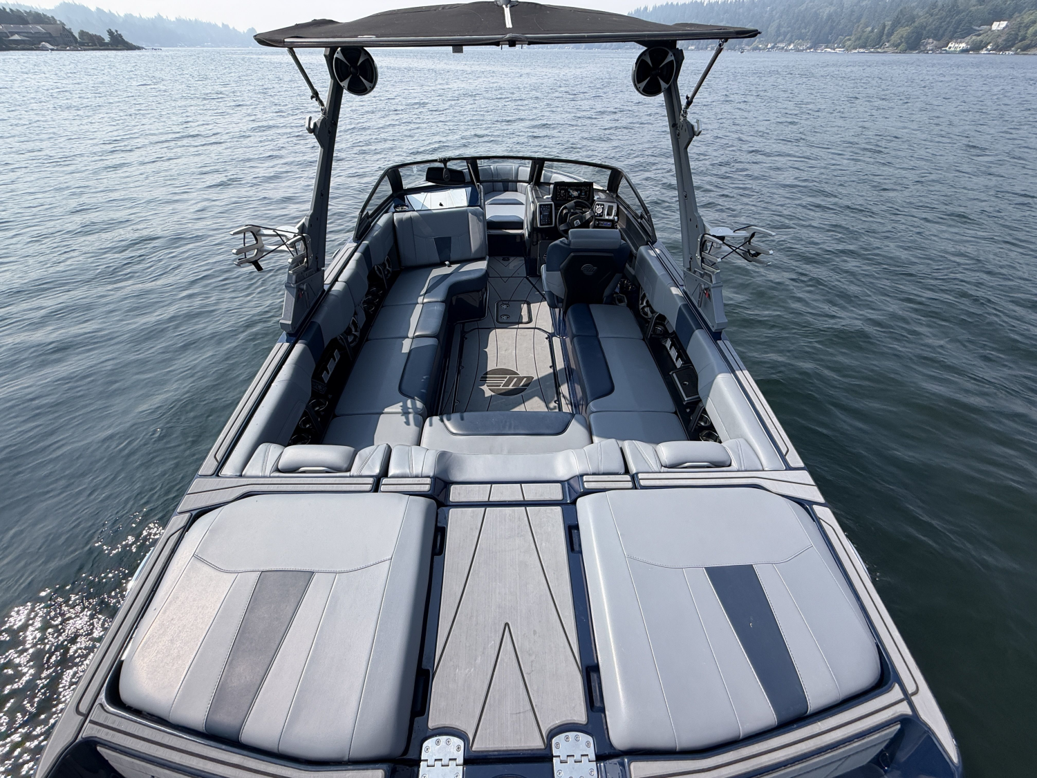 2021 Malibu 23 LSV