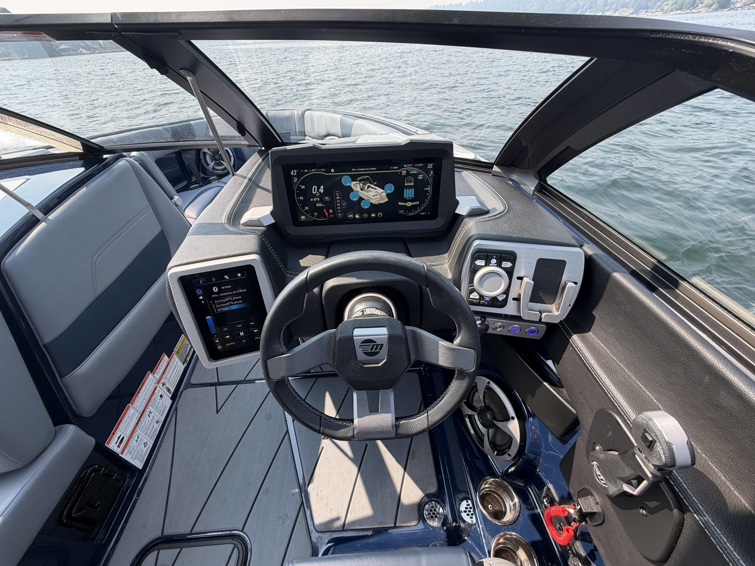2021 Malibu 23 LSV