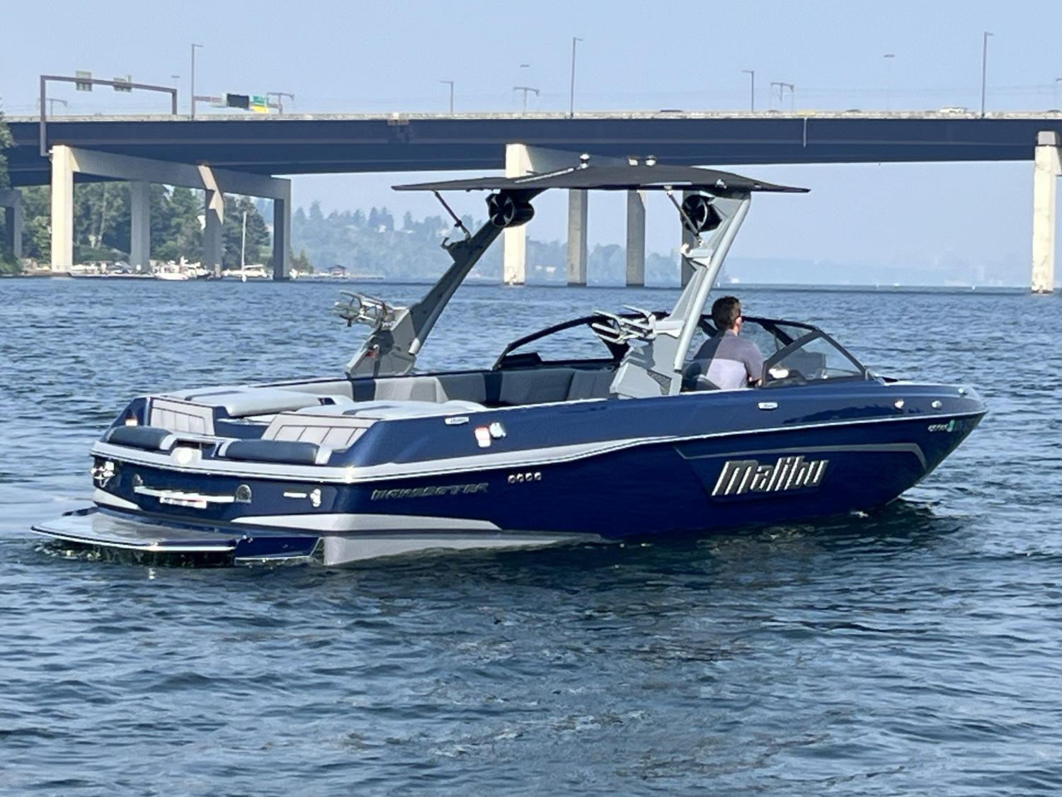 2021 Malibu 23 LSV