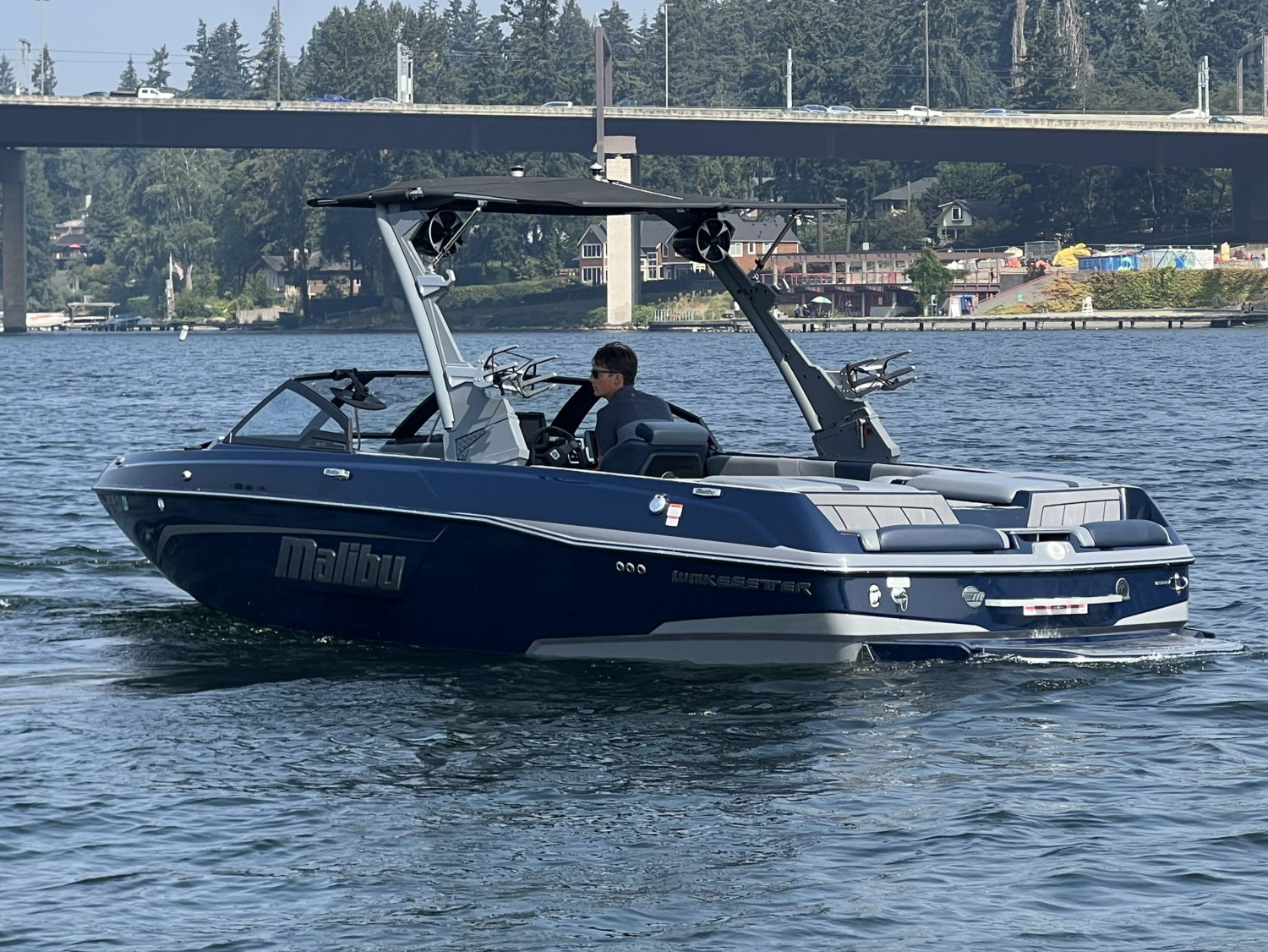 2021 Malibu 23 LSV
