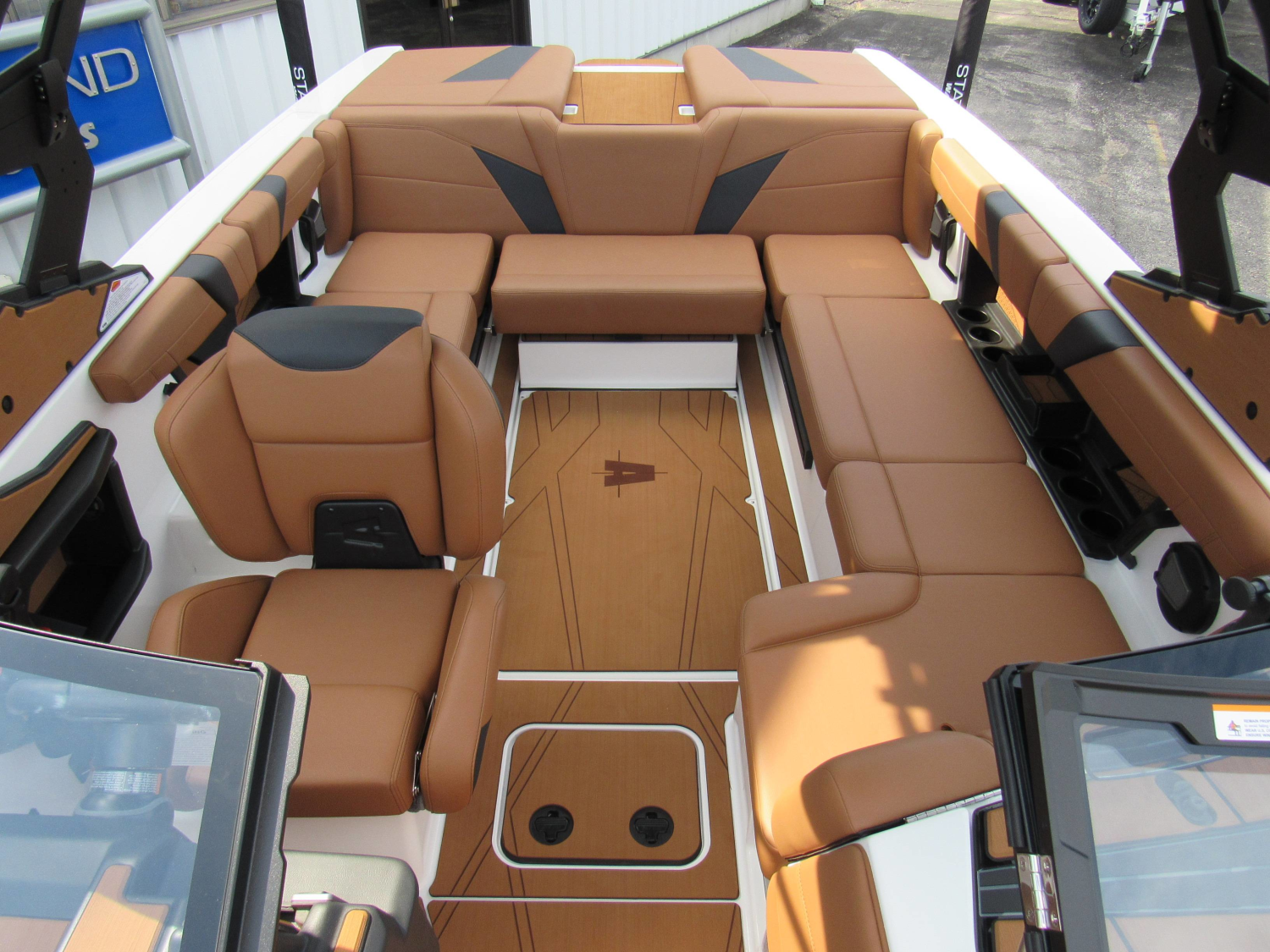2027 Axis T220