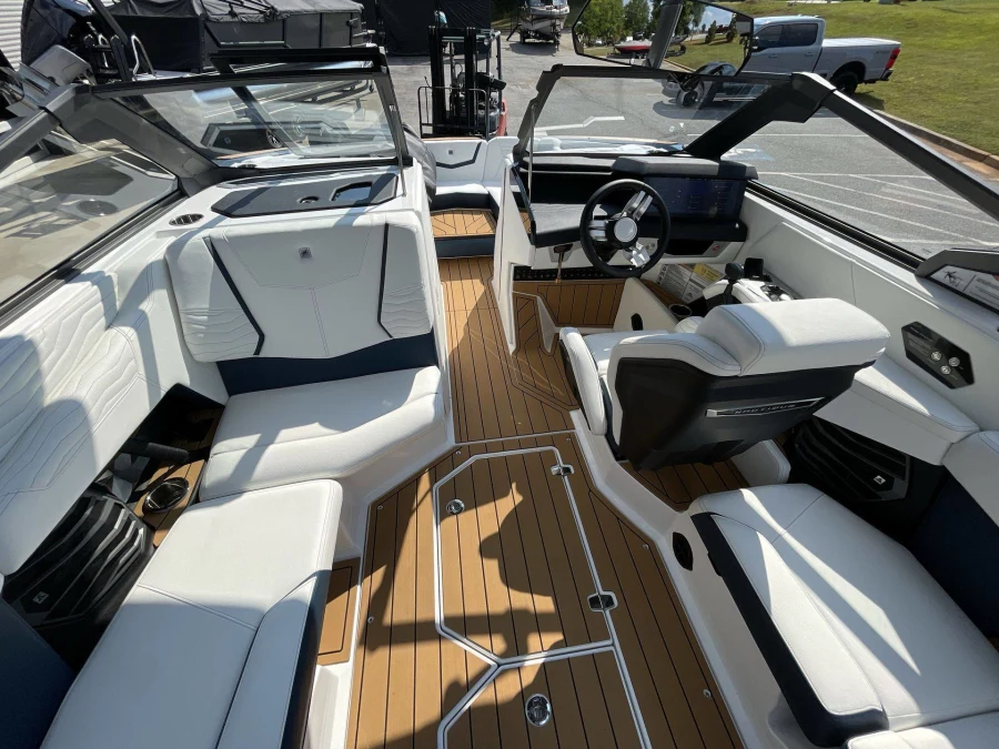2027-nautique-g23-147674-image16