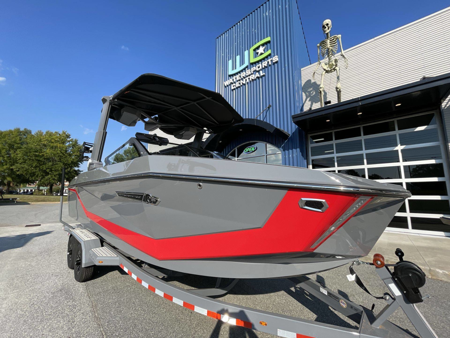 2027 Nautique G25
