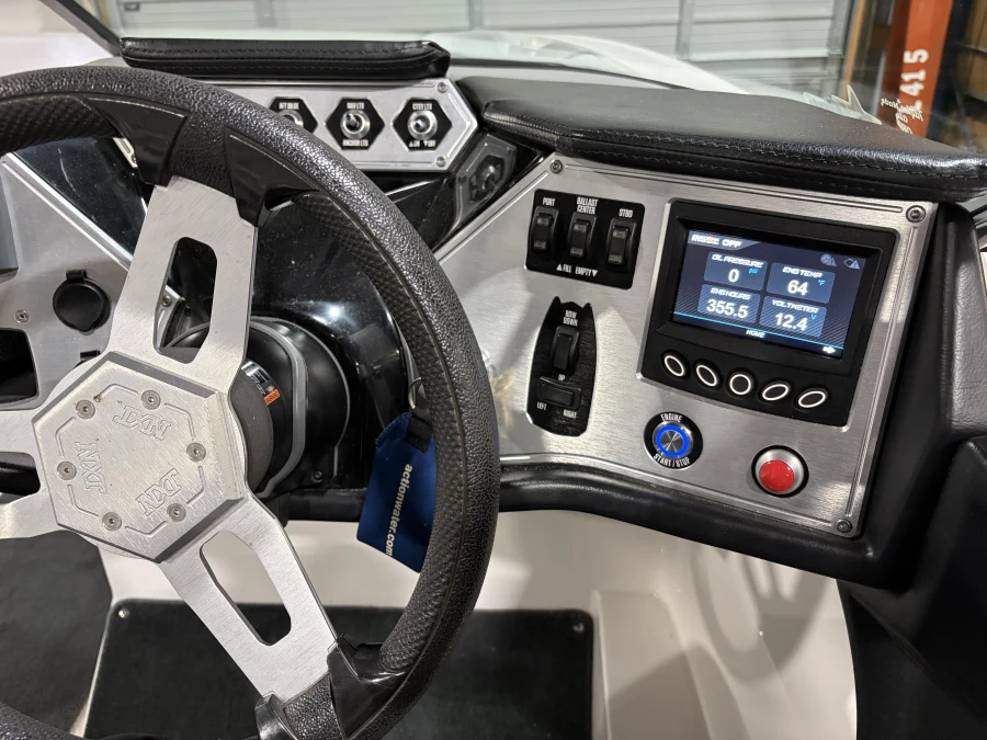 2017-mastercraft-nxt22-147682-image15
