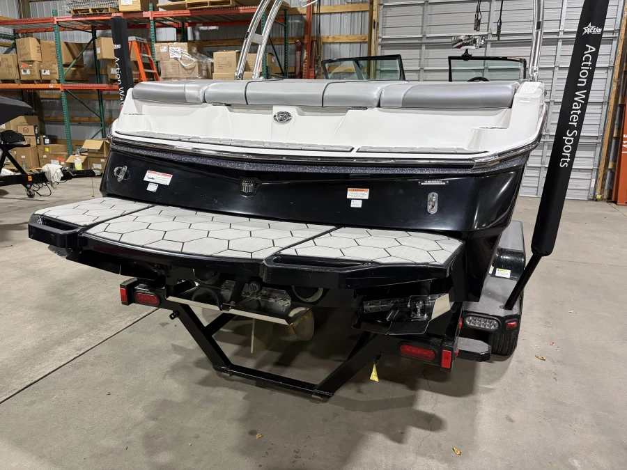 2017-mastercraft-nxt22-147682-image18