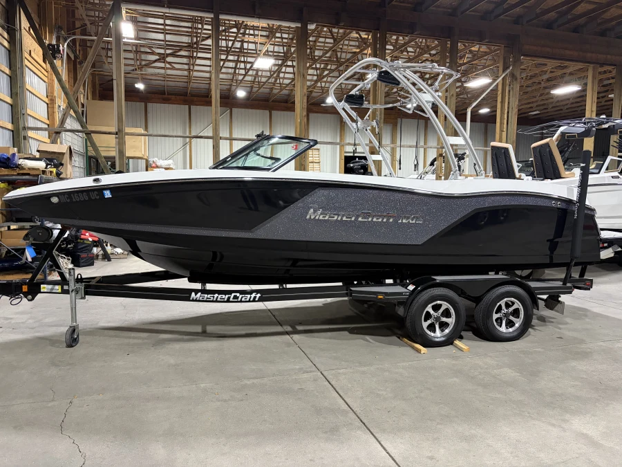 2017-mastercraft-nxt22-147682-image21