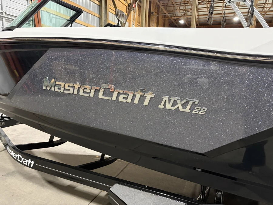2017-mastercraft-nxt22-147682-image25