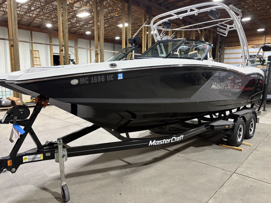 2017-mastercraft-nxt22-147682-image2