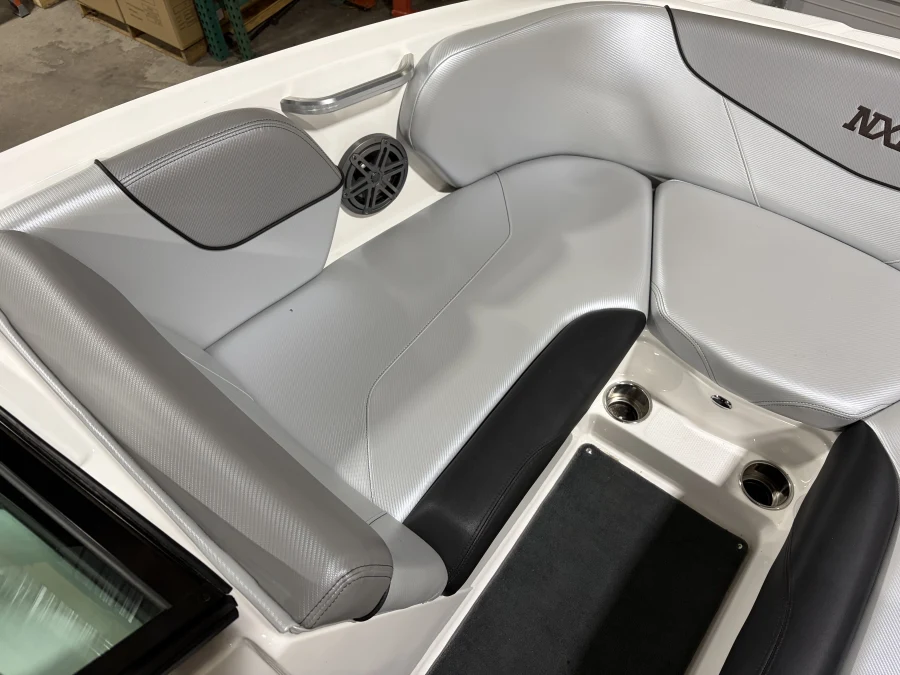2017-mastercraft-nxt22-147682-image7