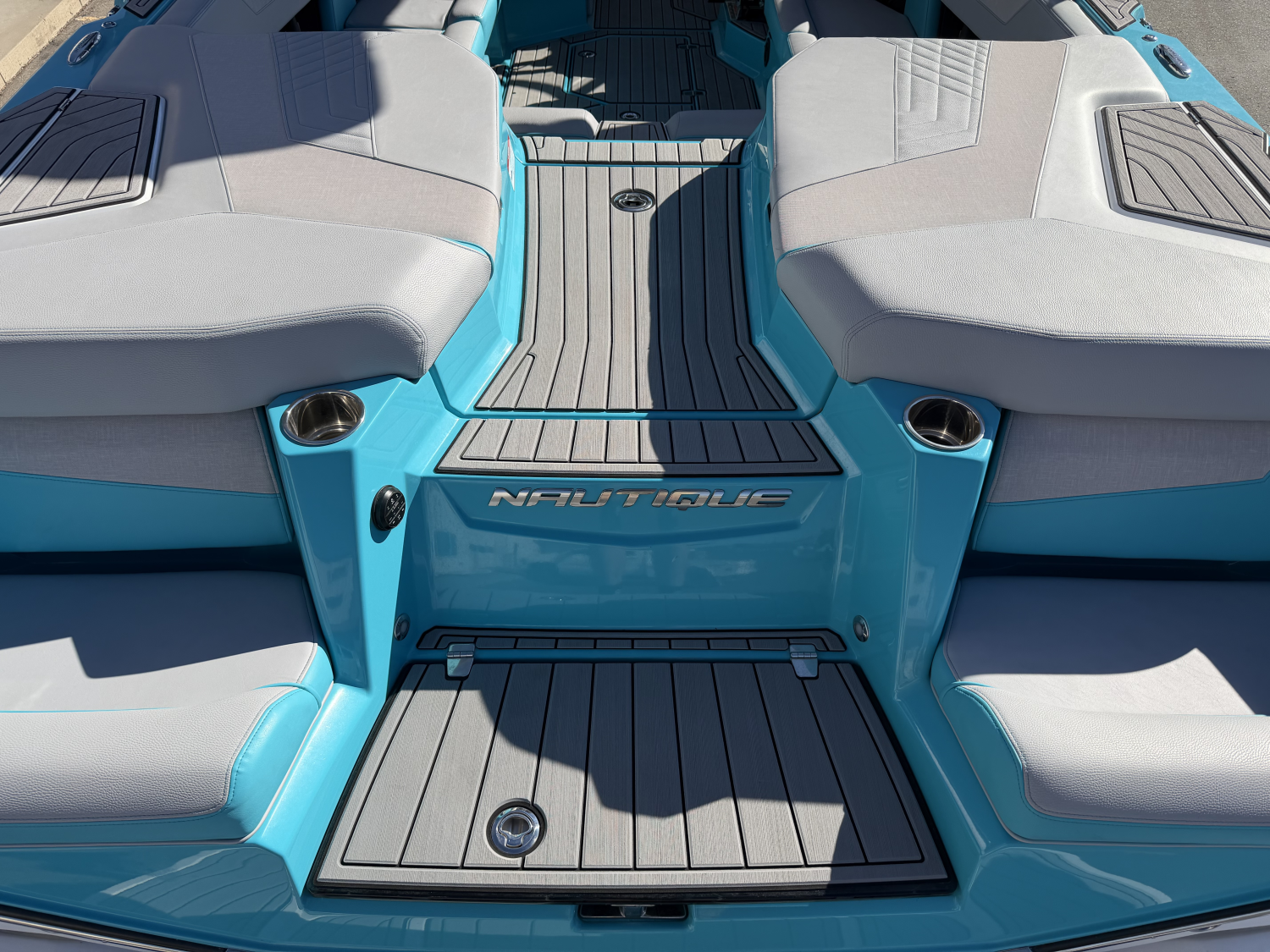2024 Nautique G23