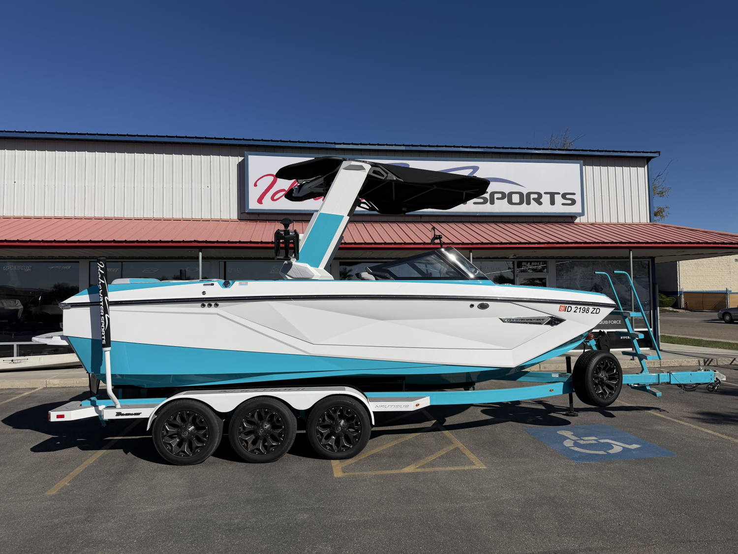 2024 Nautique G23
