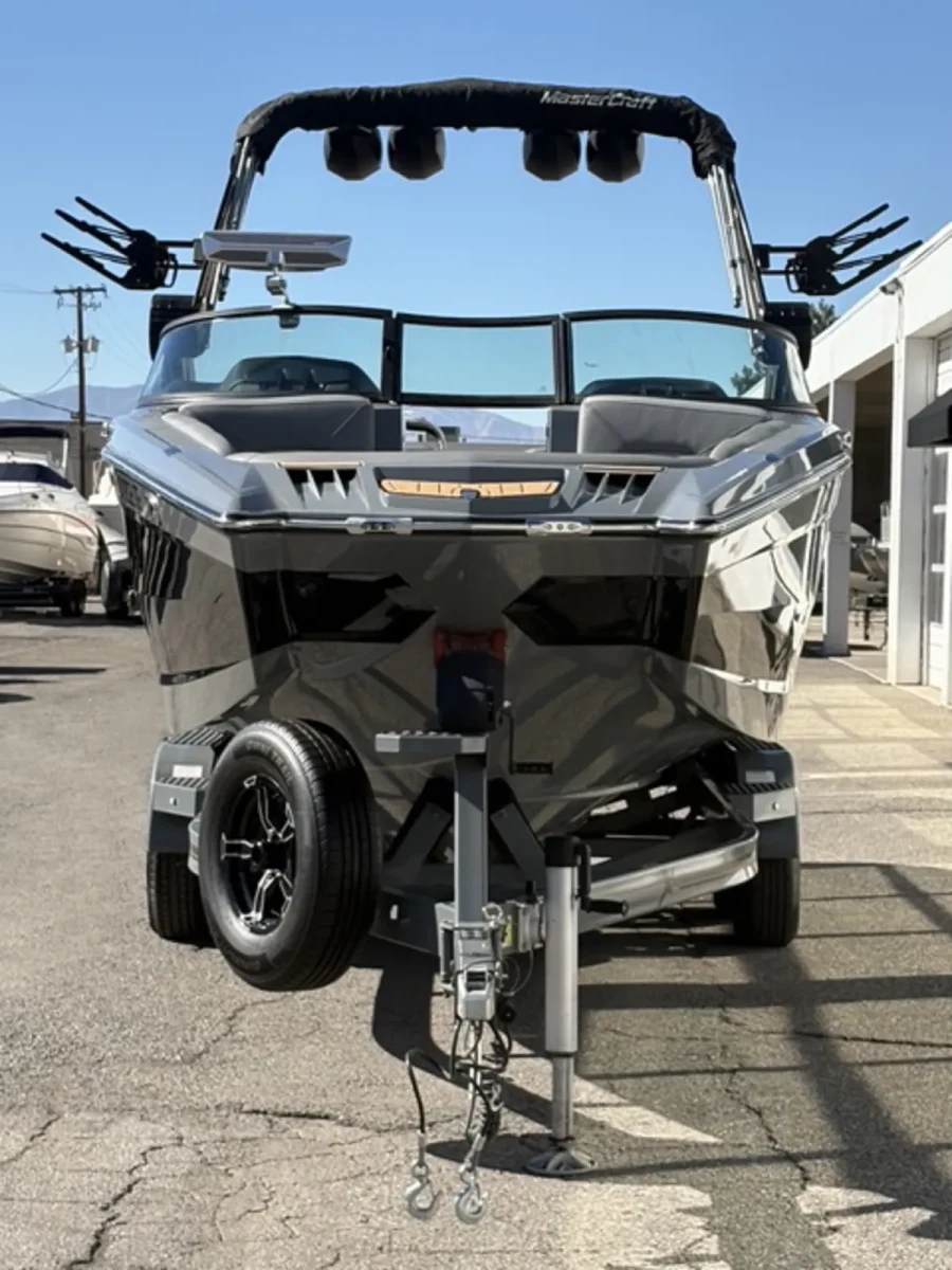 2023-mastercraft-x-star-147708-image5.webp
