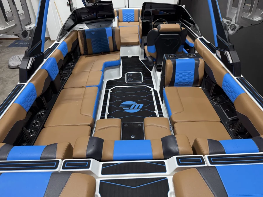 2026-malibu-wakesetter-24-mxz-147710-image3.webp