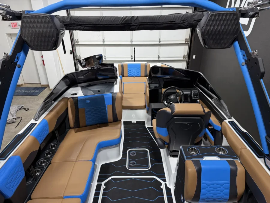 2026-malibu-wakesetter-24-mxz-147710-image7.webp