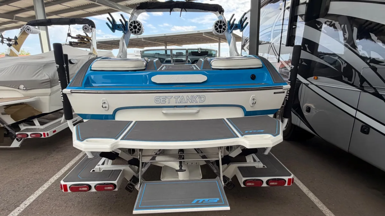 2023 MB B52 Alpha 23'