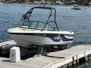 2001 Nautique Boats Super Air Nautique 210 Icon