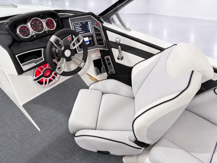 2019-mastercraft-xt23-147735-image1.webp