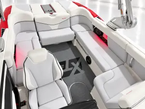 2019-mastercraft-xt23-147735-image16.webp