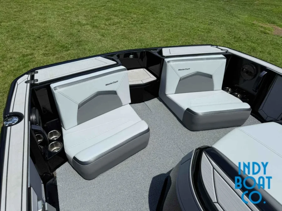 2025-mastercraft-prostar-147740-image5.webp