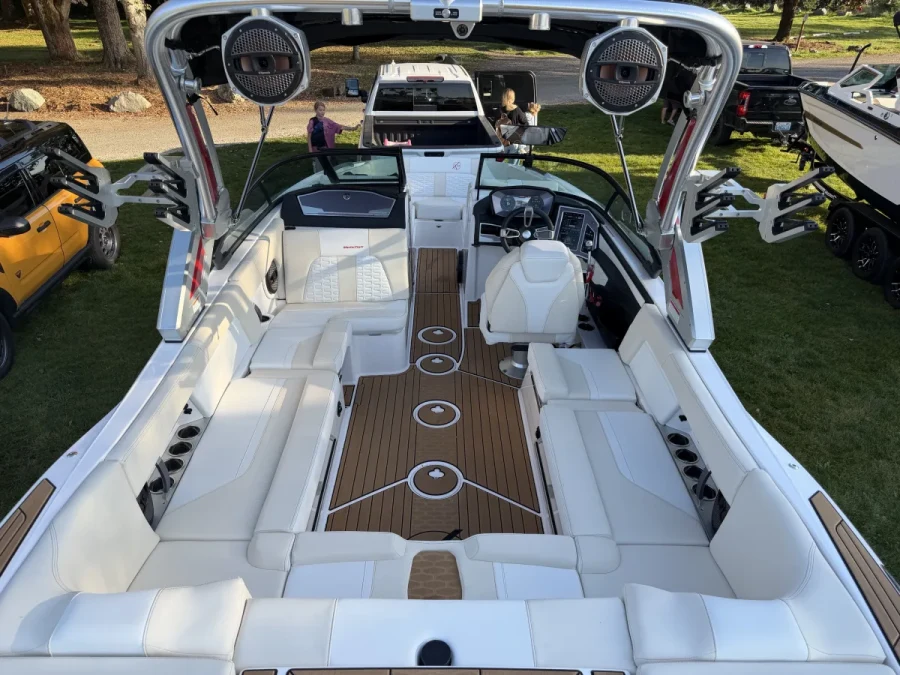 2024-mastercraft-x24-147745-image12.webp