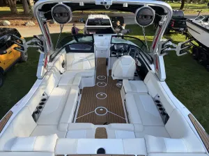 2024-mastercraft-x24-147745-image12.webp