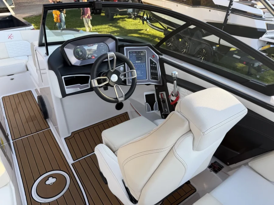 2024-mastercraft-x24-147745-image7.webp