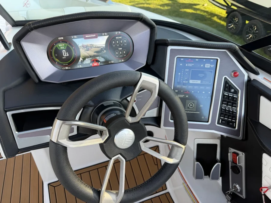 2024-mastercraft-x24-147745-image8.webp
