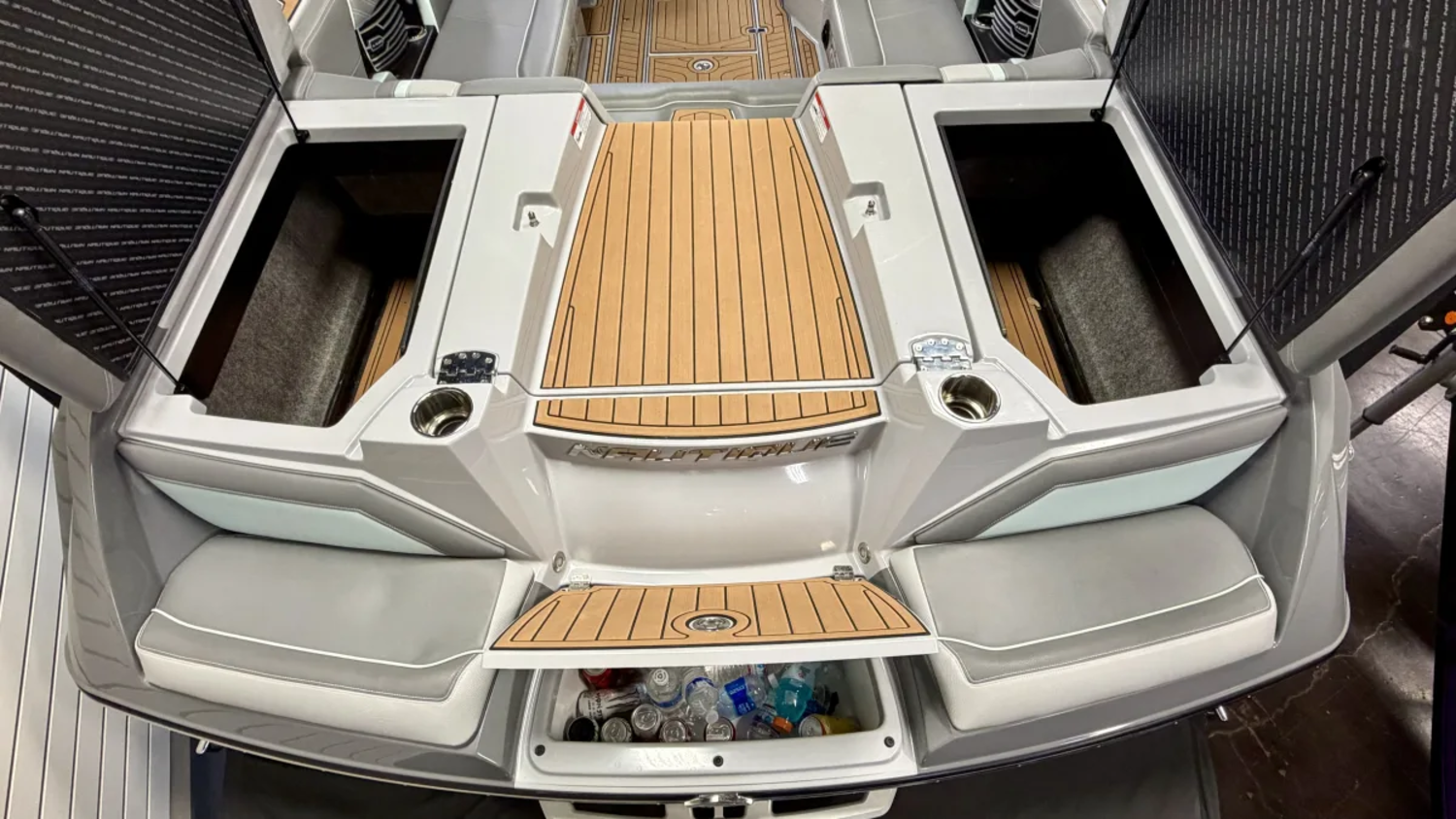 2020 Nautique G23