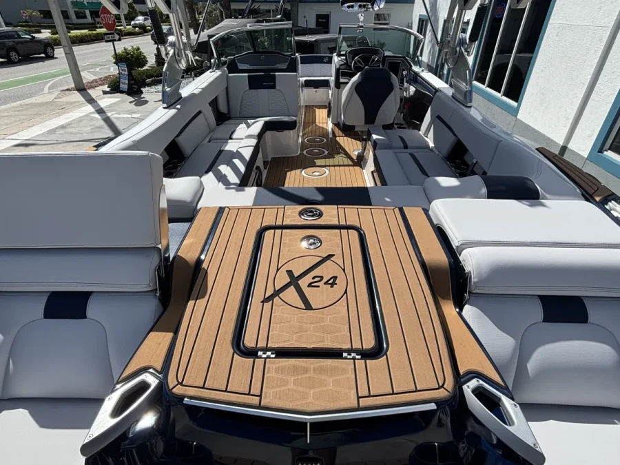 2020-mastercraft-x24-147748-image1.webp