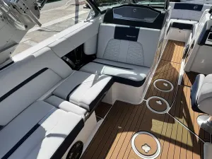 2020-mastercraft-x24-147748-image8.webp