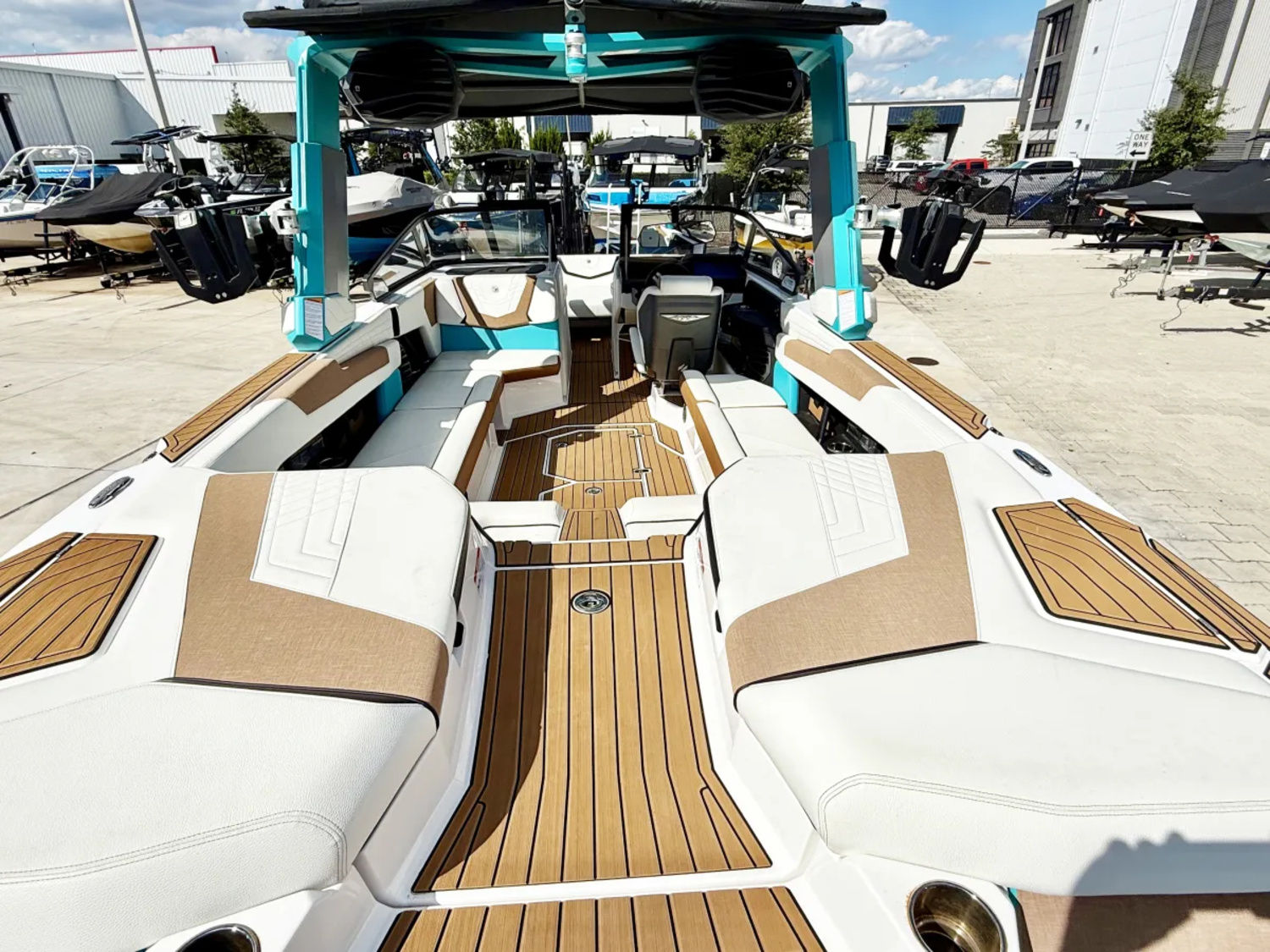 2025 Nautique G25