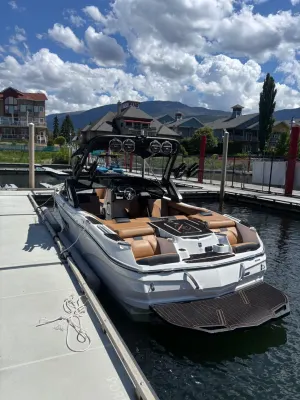 2022-mastercraft-x24-147757-image0.webp