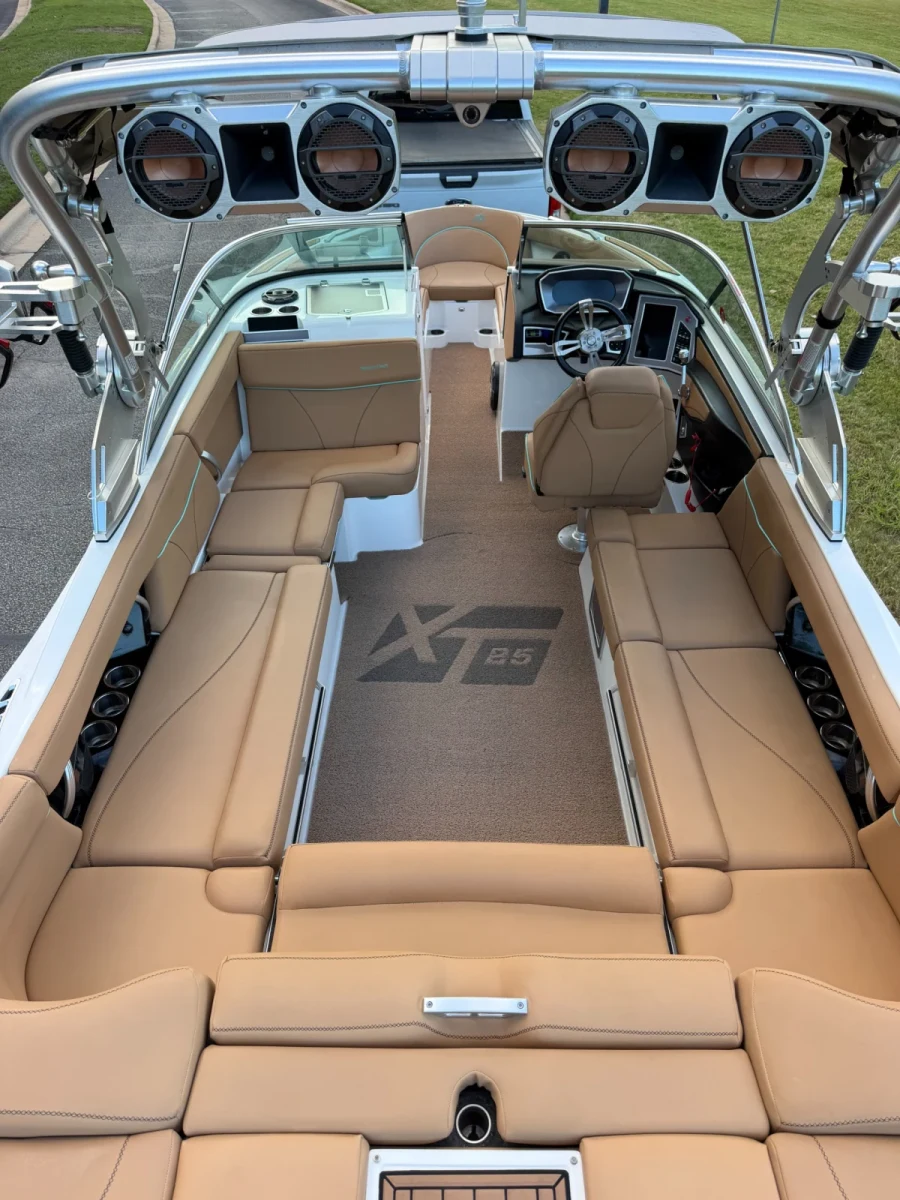 2018-mastercraft-xt25-147759-image3.webp