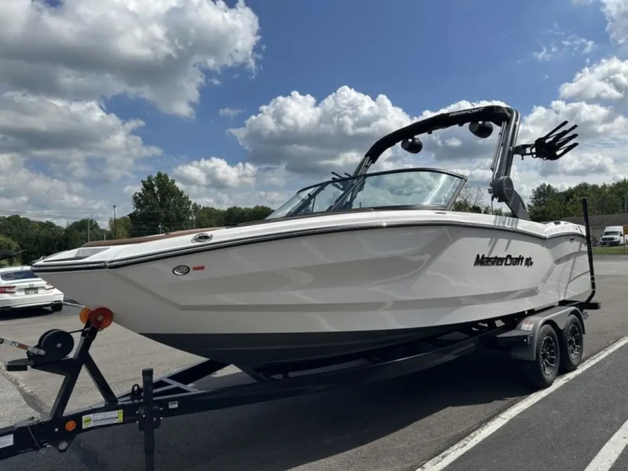 2027-mastercraft-nxt23-146980-image1.webp