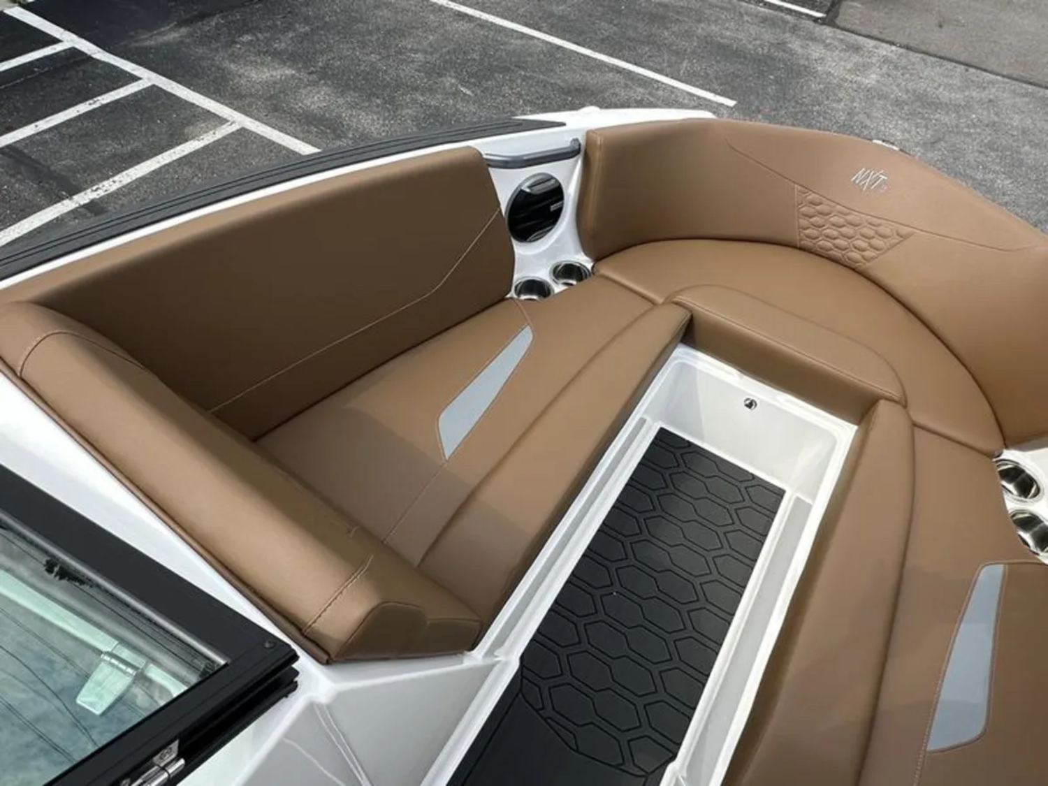 2027 MasterCraft NXT23