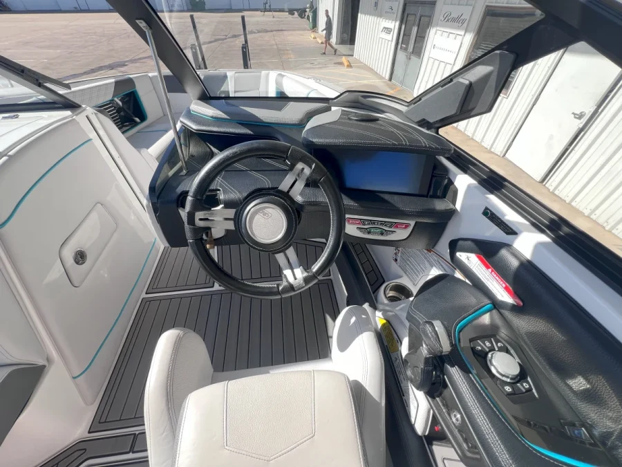 2019-nautique-g23-146986-image10.webp