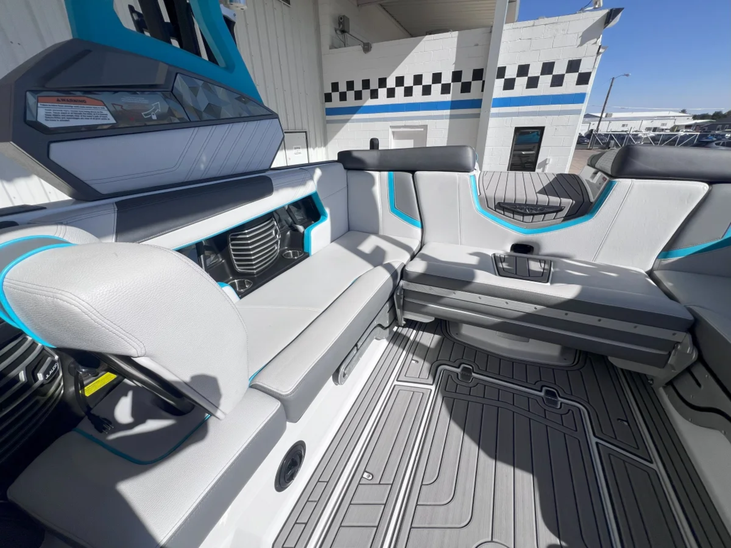 2019 Nautique G23