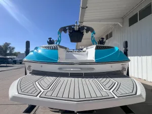 2019-nautique-g23-146986-image3.webp