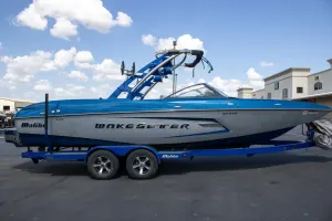 2014-malibu-wakesetter-24-mxz-146987-image6.webp