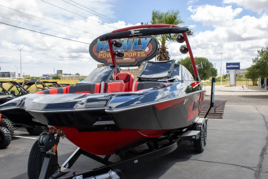 2022-malibu--wakesetter-23-mxz-146989-image1.webp