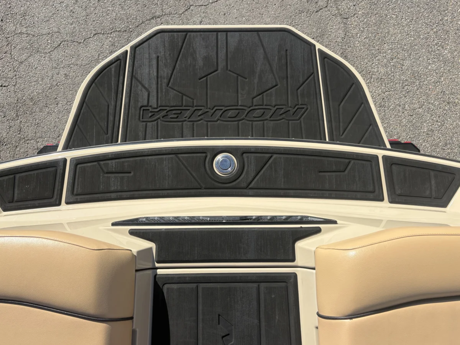 2025 23' Moomba MAX Bowrider
