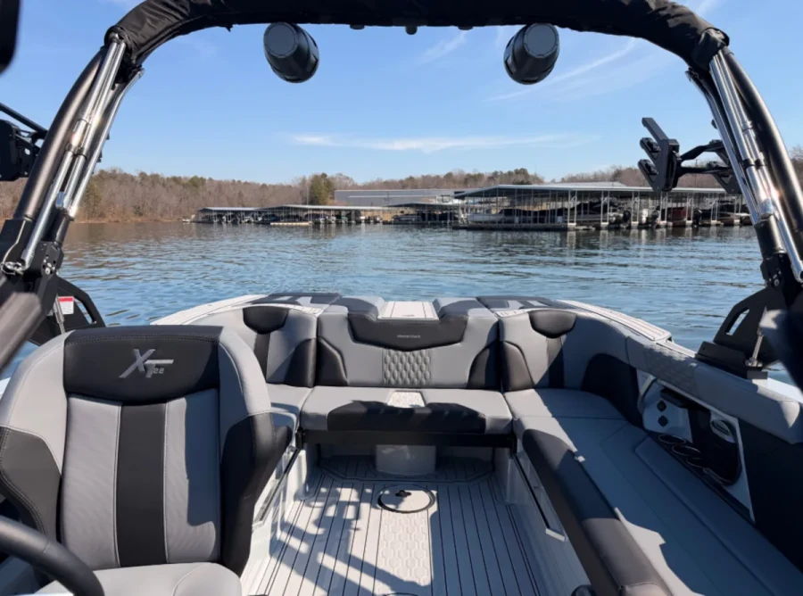 2026-mastercraft-xt22-147002-image3.webp