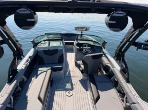 2026-mastercraft-xt22-147002-image4.webp
