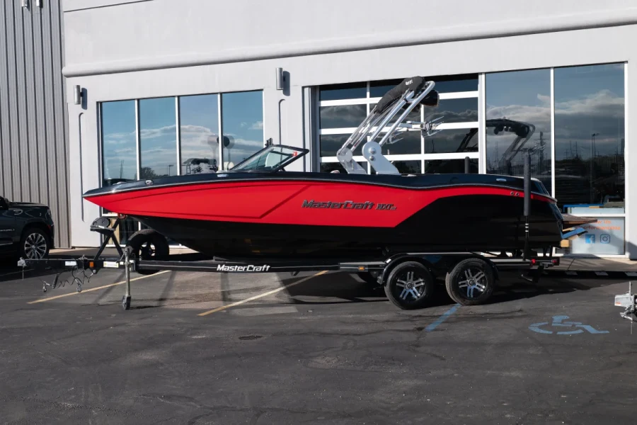 2018-mastercraft-nxt22-147004-image1.webp
