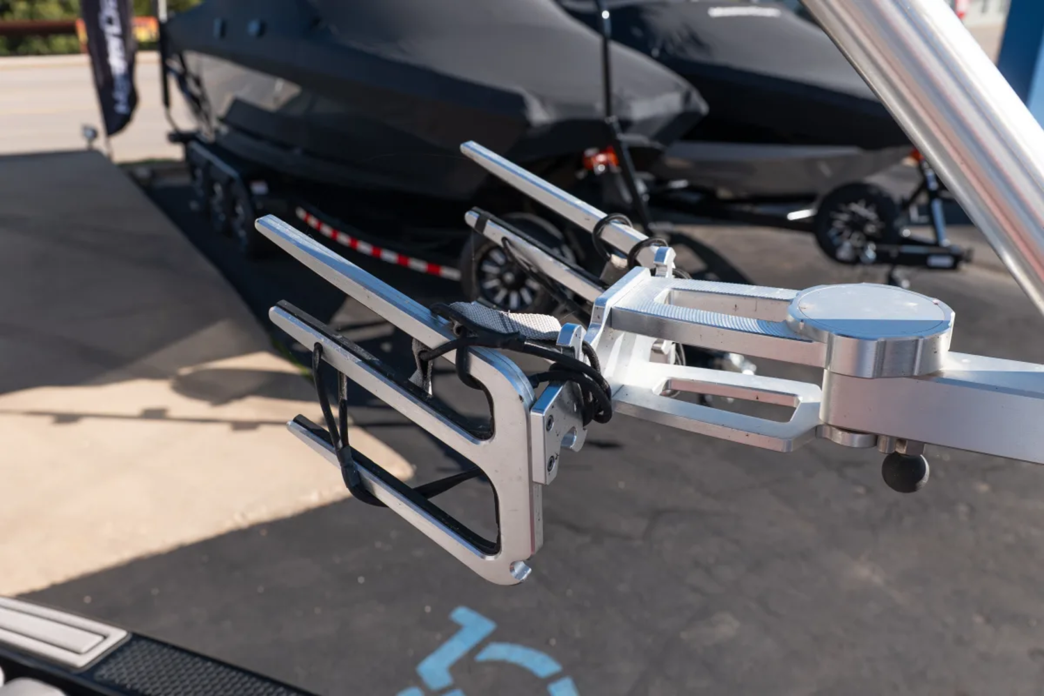 2018 MASTERCRAFT NXT 22 VIPER RED & MIDNIGHT BLACK 503HRS 