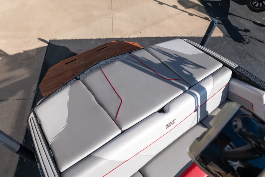 2018-mastercraft-nxt22-147004-image20.webp